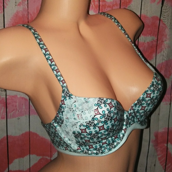 Victoria's Secret Body by Victoria lined Demi - Picture 2 of 6